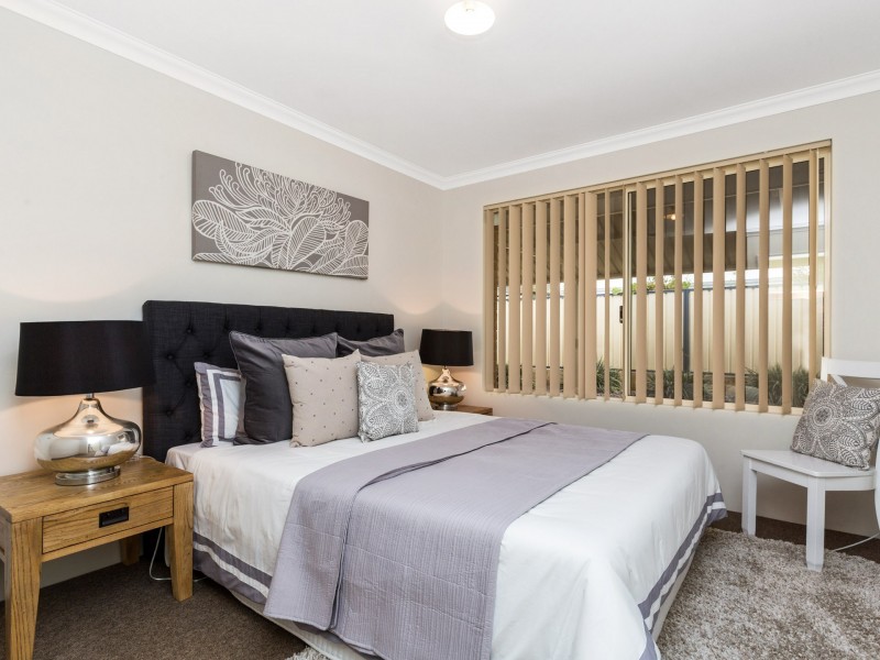13 Columbus Loop, Success WA 6164