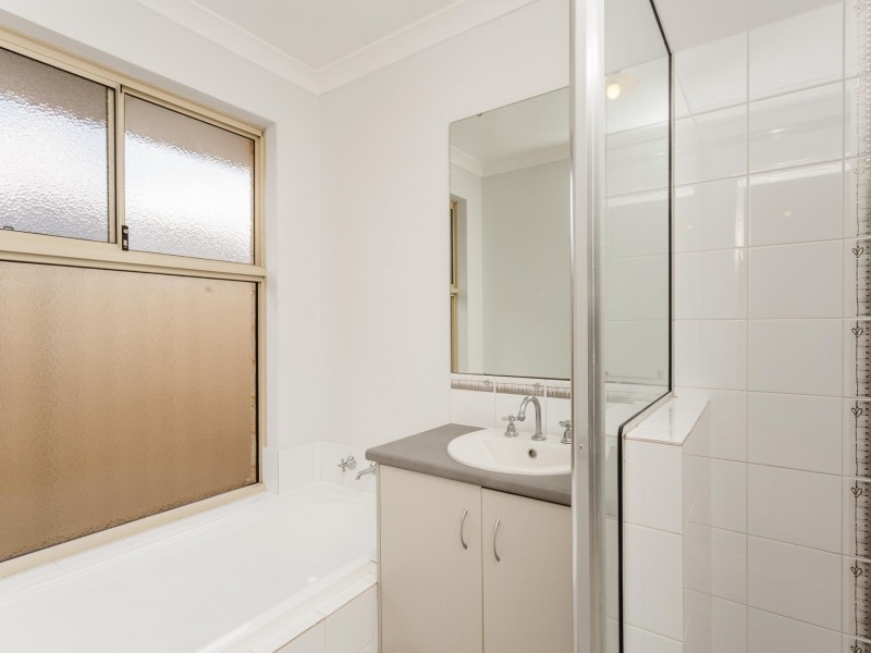 5/12 Peppermint Gardens, Aubin Grove WA 6164