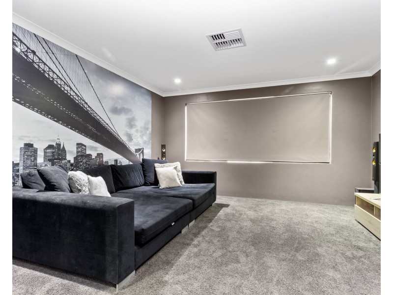 14 EWENS PASS, Wandi WA 6167