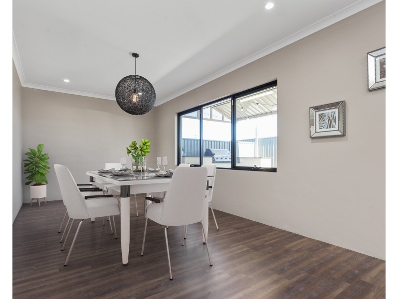 14 EWENS PASS, Wandi WA 6167