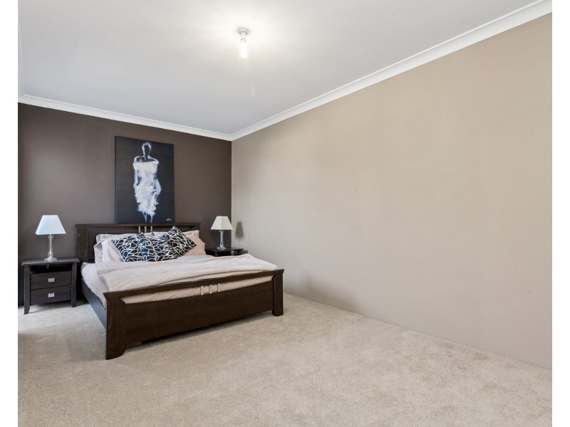 14 EWENS PASS, Wandi WA 6167