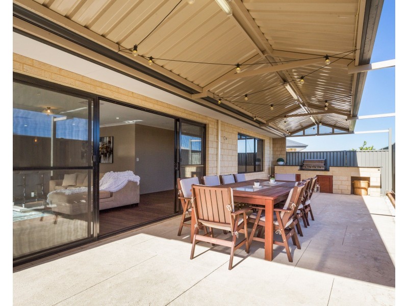 14 EWENS PASS, Wandi WA 6167