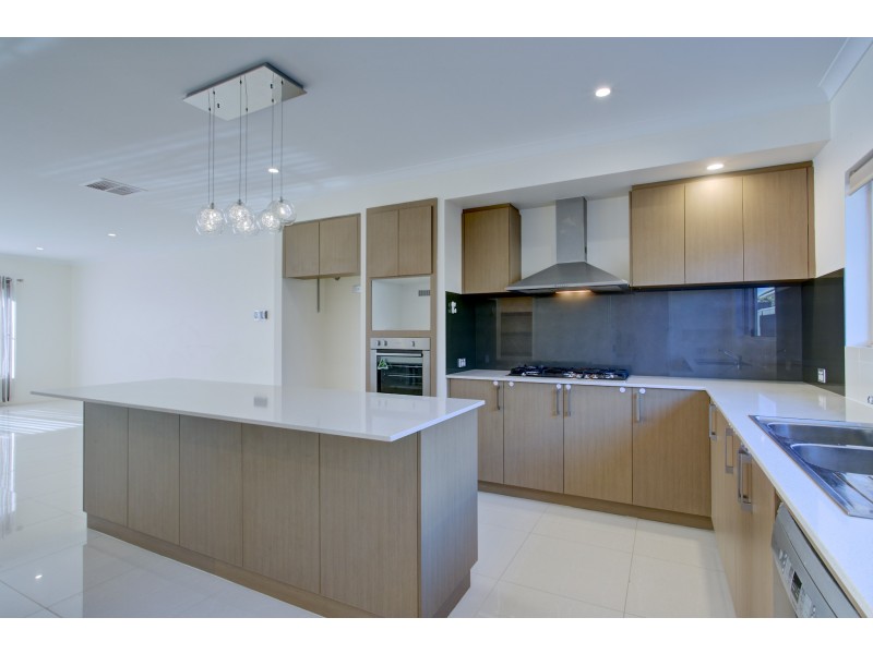31 Mirima Way, Wandi WA 6167