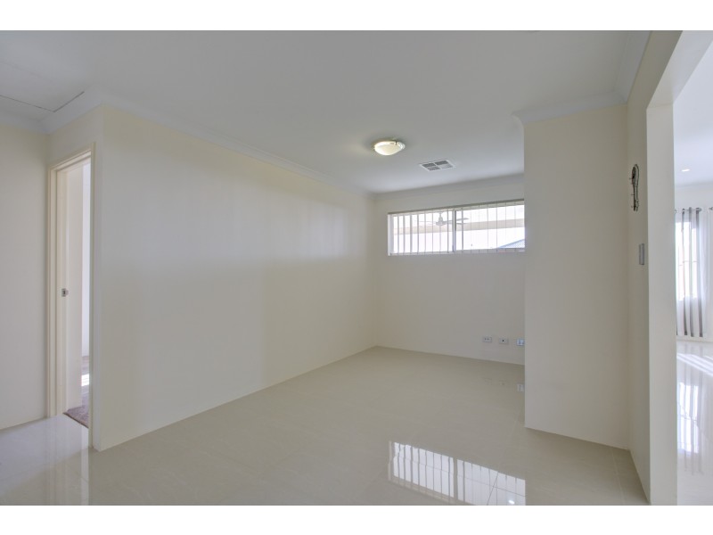 31 Mirima Way, Wandi WA 6167