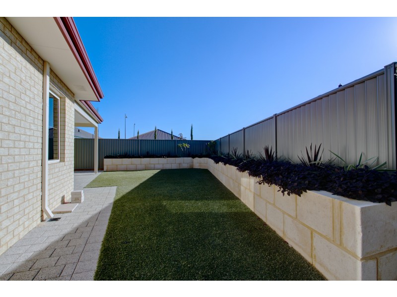 31 Mirima Way, Wandi WA 6167