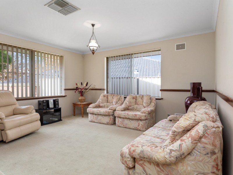 141 Glen Iris Drive, Jandakot WA 6164