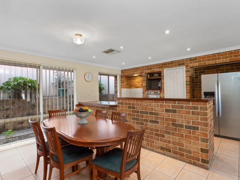 141 Glen Iris Drive, Jandakot WA 6164