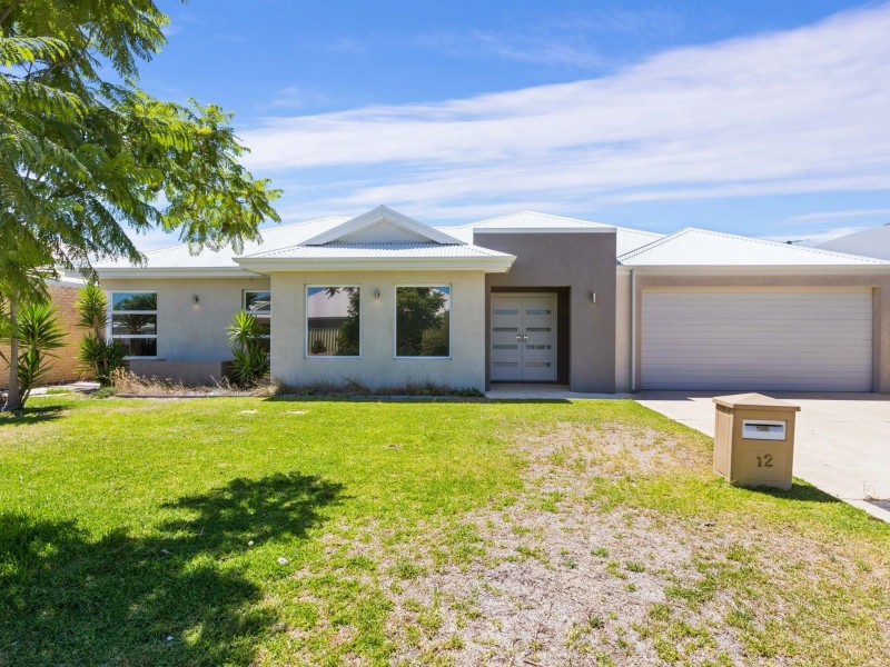 12 Brindabella Avenue, Aubin Grove WA 6164