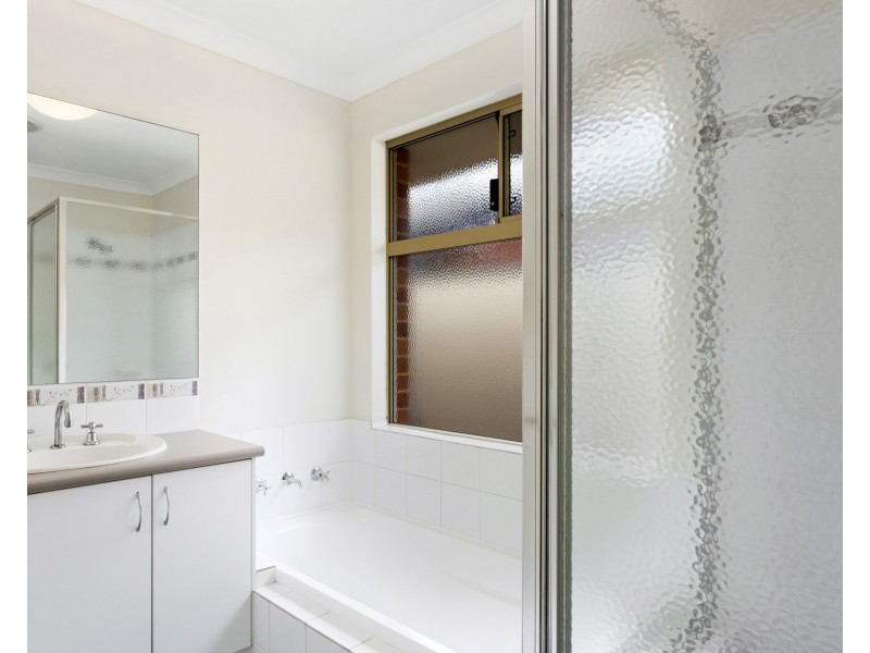 5 Versailles Parkway, Aubin Grove WA 6164