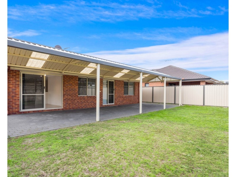 5 Versailles Parkway, Aubin Grove WA 6164