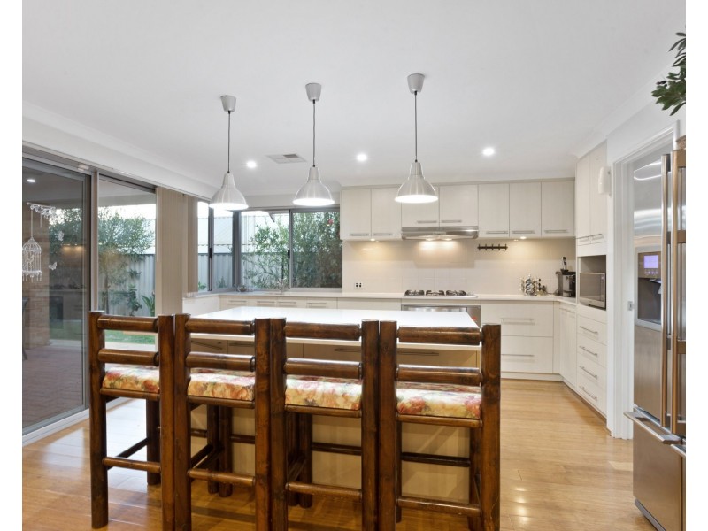 284 Lyon Road, Aubin Grove WA 6164