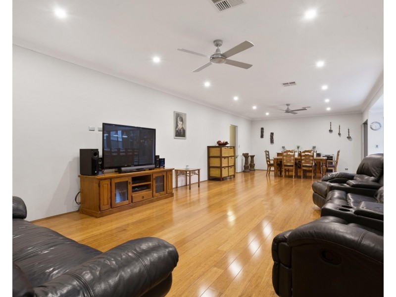 284 Lyon Road, Aubin Grove WA 6164