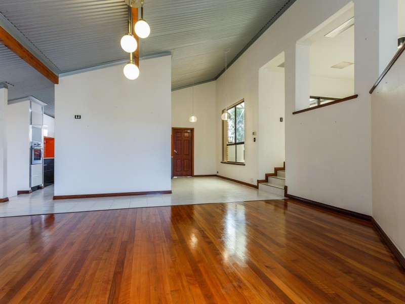 10 Grandpre, Hamilton Hill WA 6163