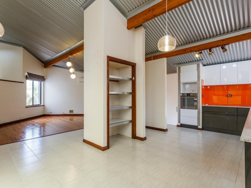 10 Grandpre, Hamilton Hill WA 6163