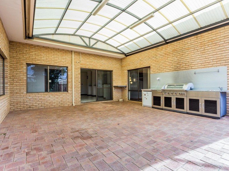 10 Grandpre, Hamilton Hill WA 6163