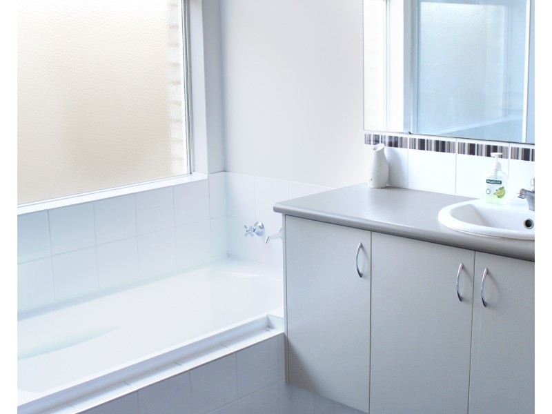 5 Willis Terrace, Hammond Park WA 6164