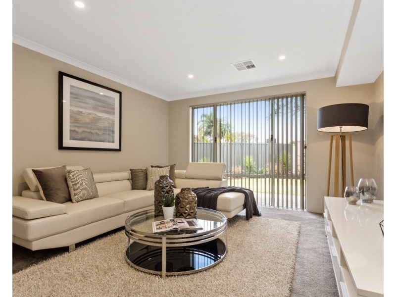 10 Reilly Court, Leeming WA 6149