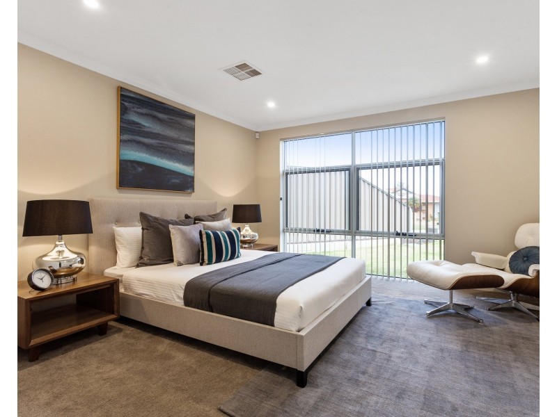 10 Reilly Court, Leeming WA 6149