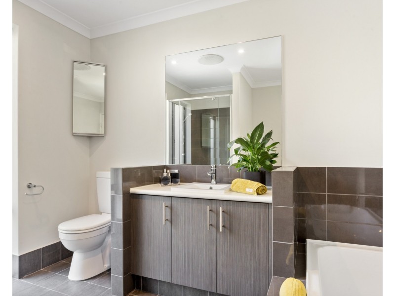 73 Litchfield Circle, Wandi WA 6167