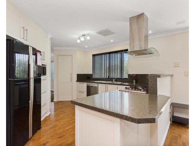 15 Aster Close, Beeliar WA 6164