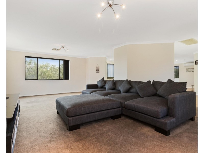 15 Aster Close, Beeliar WA 6164