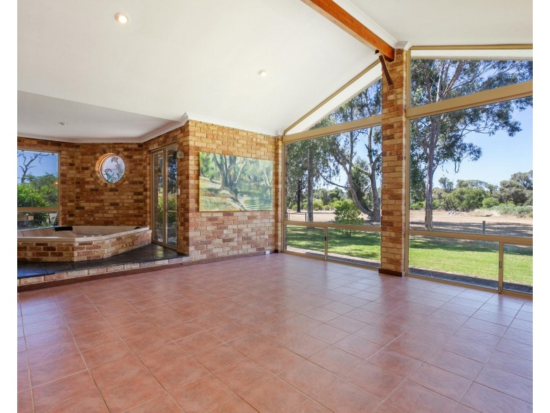 208 Gibbs Road, Banjup WA 6164