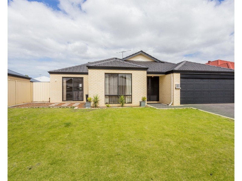 13 Southhaven Green, Success WA 6164