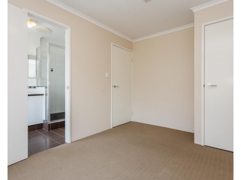 13 Southhaven Green, Success WA 6164