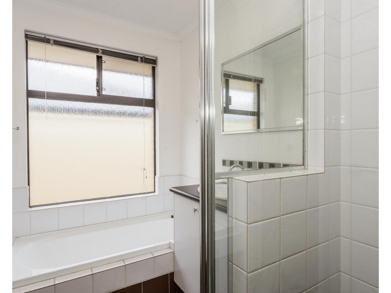 13 Southhaven Green, Success WA 6164