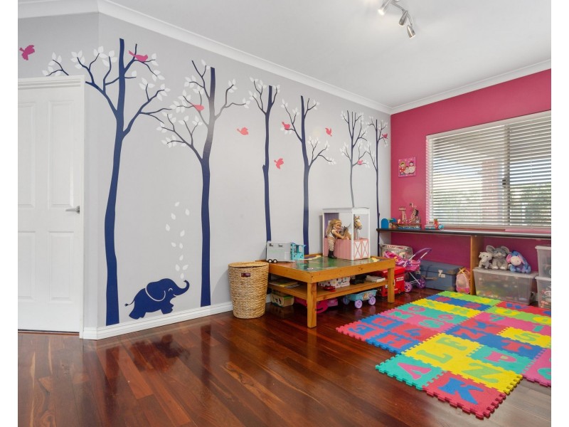 21 Chivalry Way, Atwell WA 6164