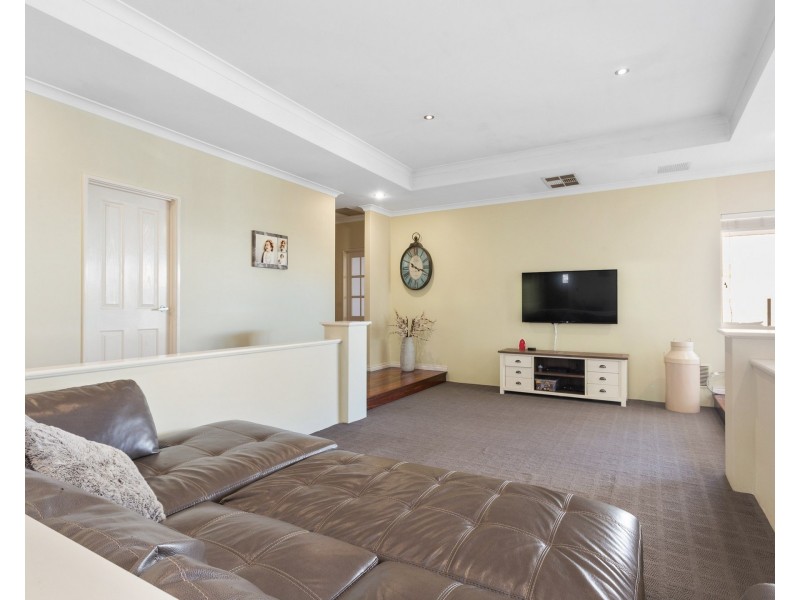 21 Chivalry Way, Atwell WA 6164