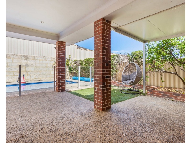21 Chivalry Way, Atwell WA 6164