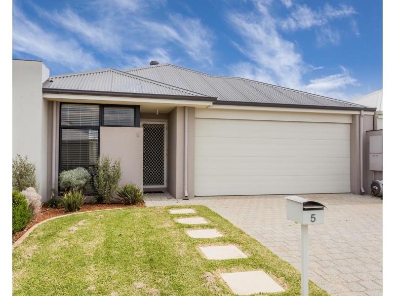 5 Dolomite Avenue, Wellard WA 6170