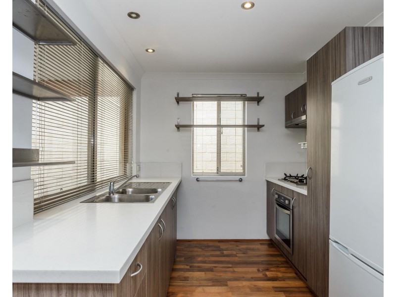 32 Peppermint Gardens, Aubin Grove WA 6164