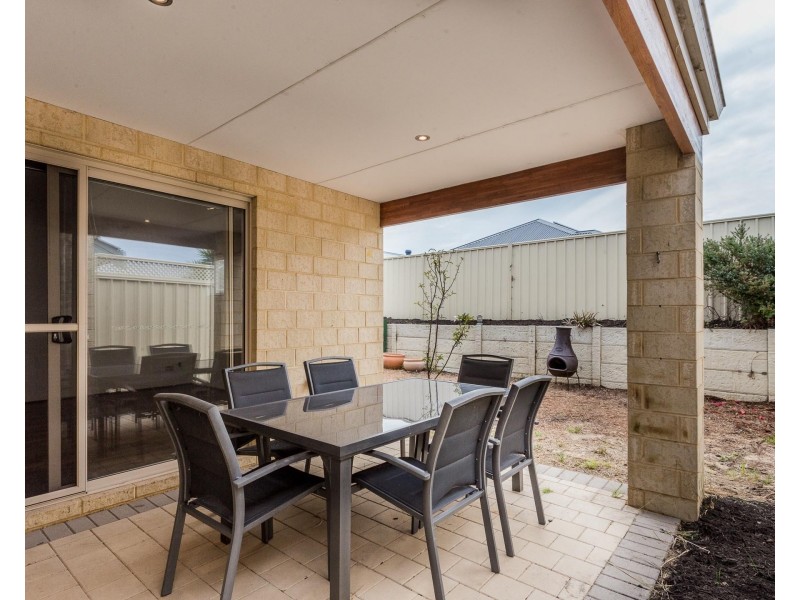 32 Peppermint Gardens, Aubin Grove WA 6164