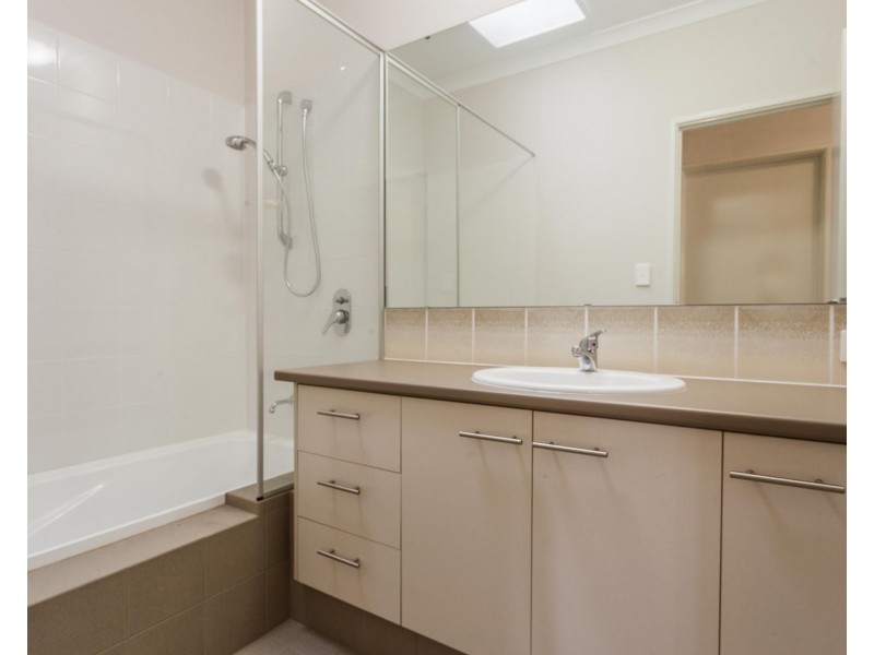 83 Bellingham Road, Hammond Park WA 6164
