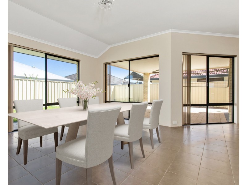 13 Southaven Green, Success WA 6164
