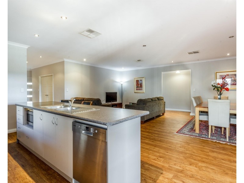 7 Belmore Bend, Aubin Grove WA 6164