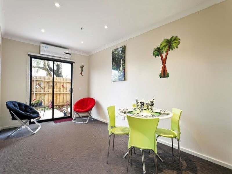 15/27-29 Golden Grove, Springvale South VIC 3172