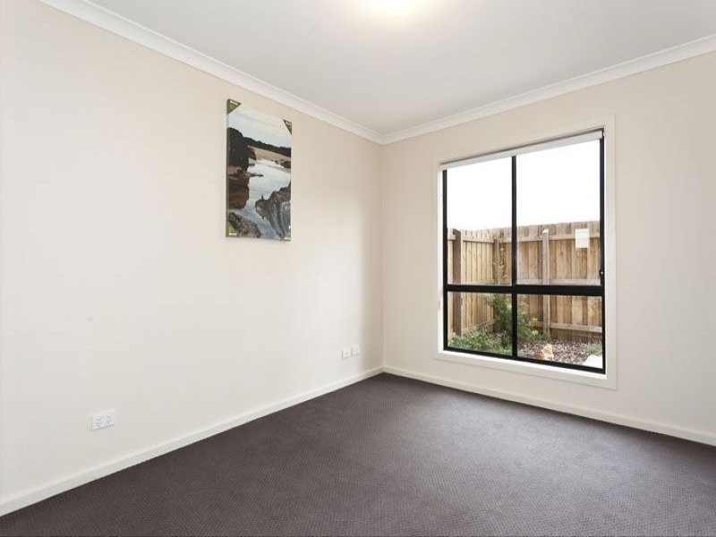 15/27-29 Golden Grove, Springvale South VIC 3172
