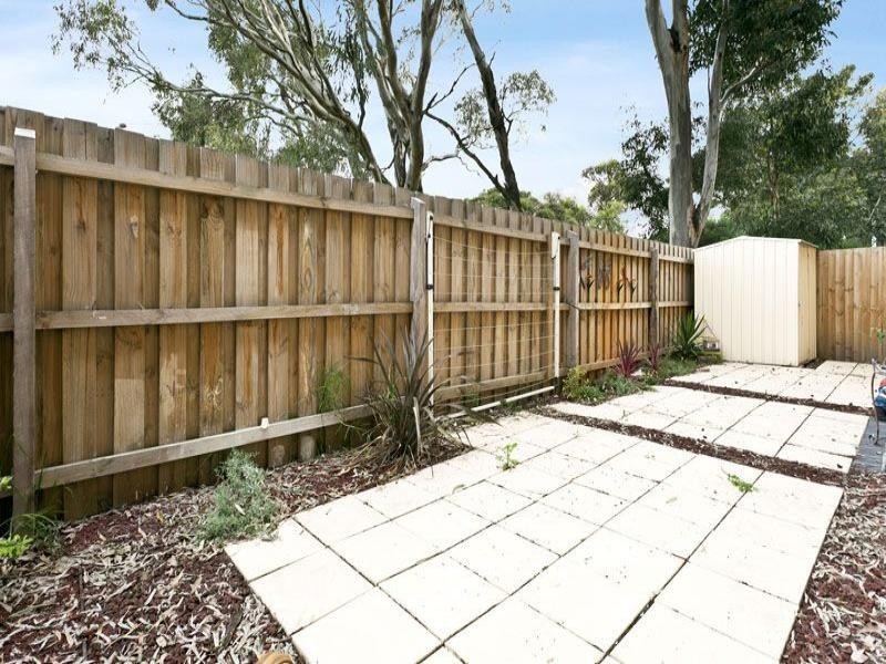 15/27-29 Golden Grove, Springvale South VIC 3172