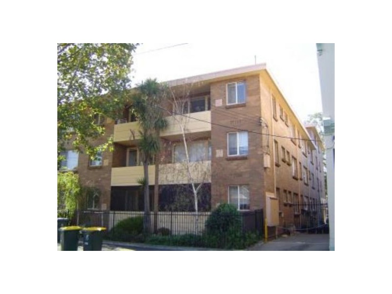 18/1102 Lygon Street, Carlton North VIC 3054