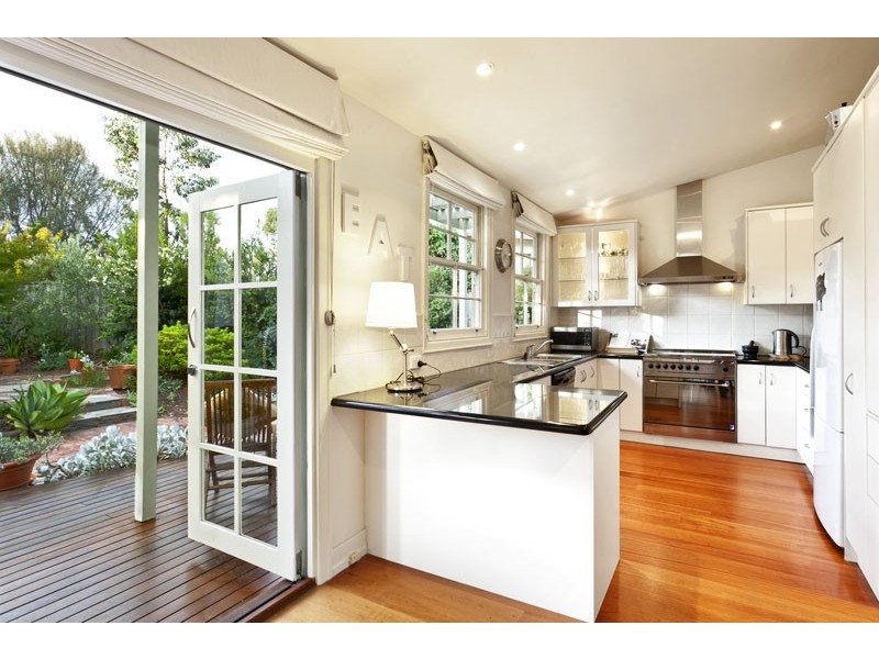 4 Roemer Crescent, Alphington VIC 3078