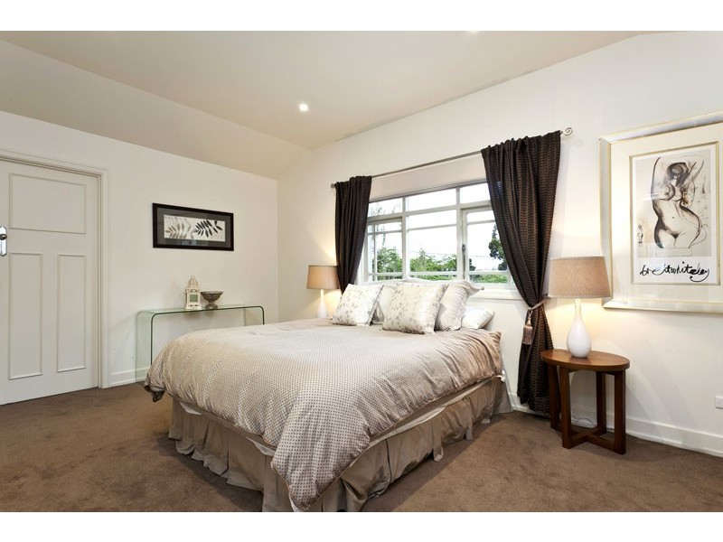 4 Roemer Crescent, Alphington VIC 3078