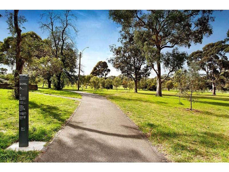 2/46 Manningham Street, Parkville VIC 3052