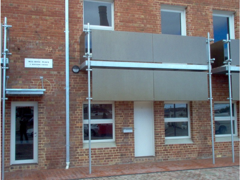 10/2 Pottery Court, Brunswick East VIC 3057