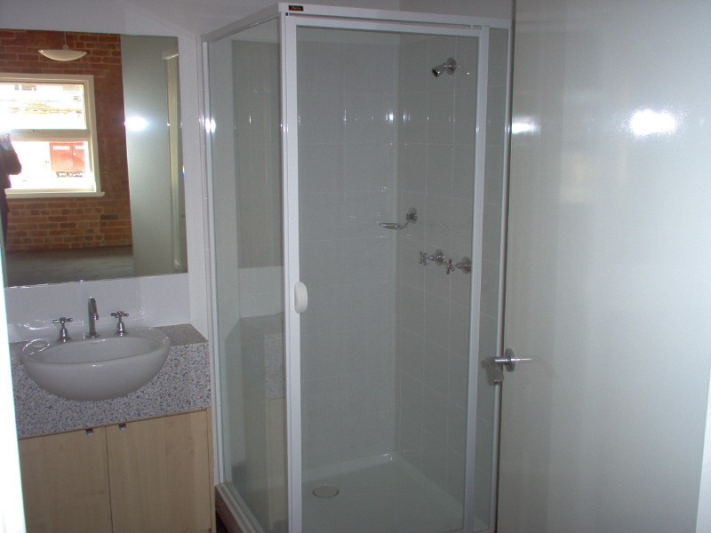 10/2 Pottery Court, Brunswick East VIC 3057