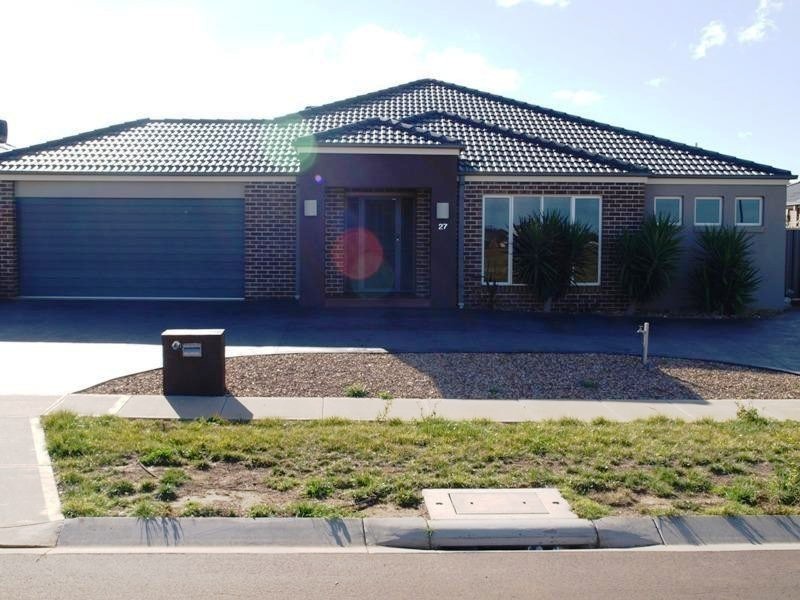 27 Glencoe Street, Kurunjang VIC 3337