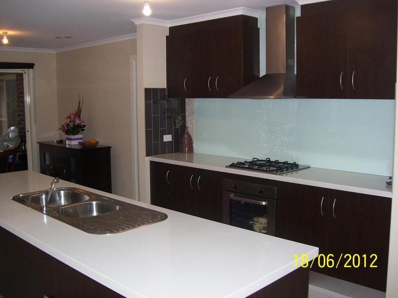 27 Glencoe Street, Kurunjang VIC 3337