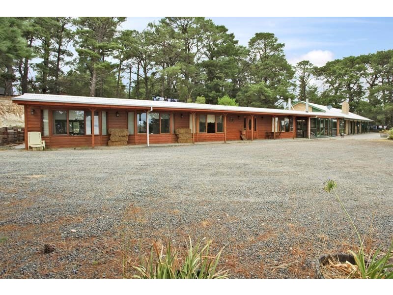 70 Bardwell Drive, Mickleham VIC 3064